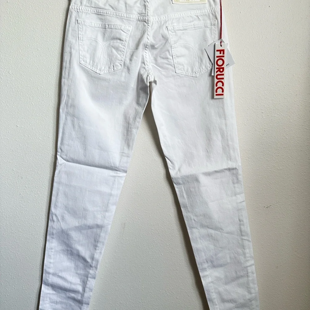 🆕 Fiorucci White Jeans SZ 27